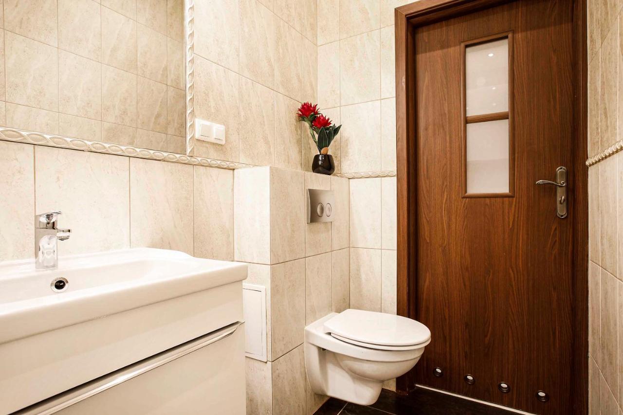 2-Room Apartment With Kitchen, Heart Of Cracow Old Town Krakow Dış mekan fotoğraf