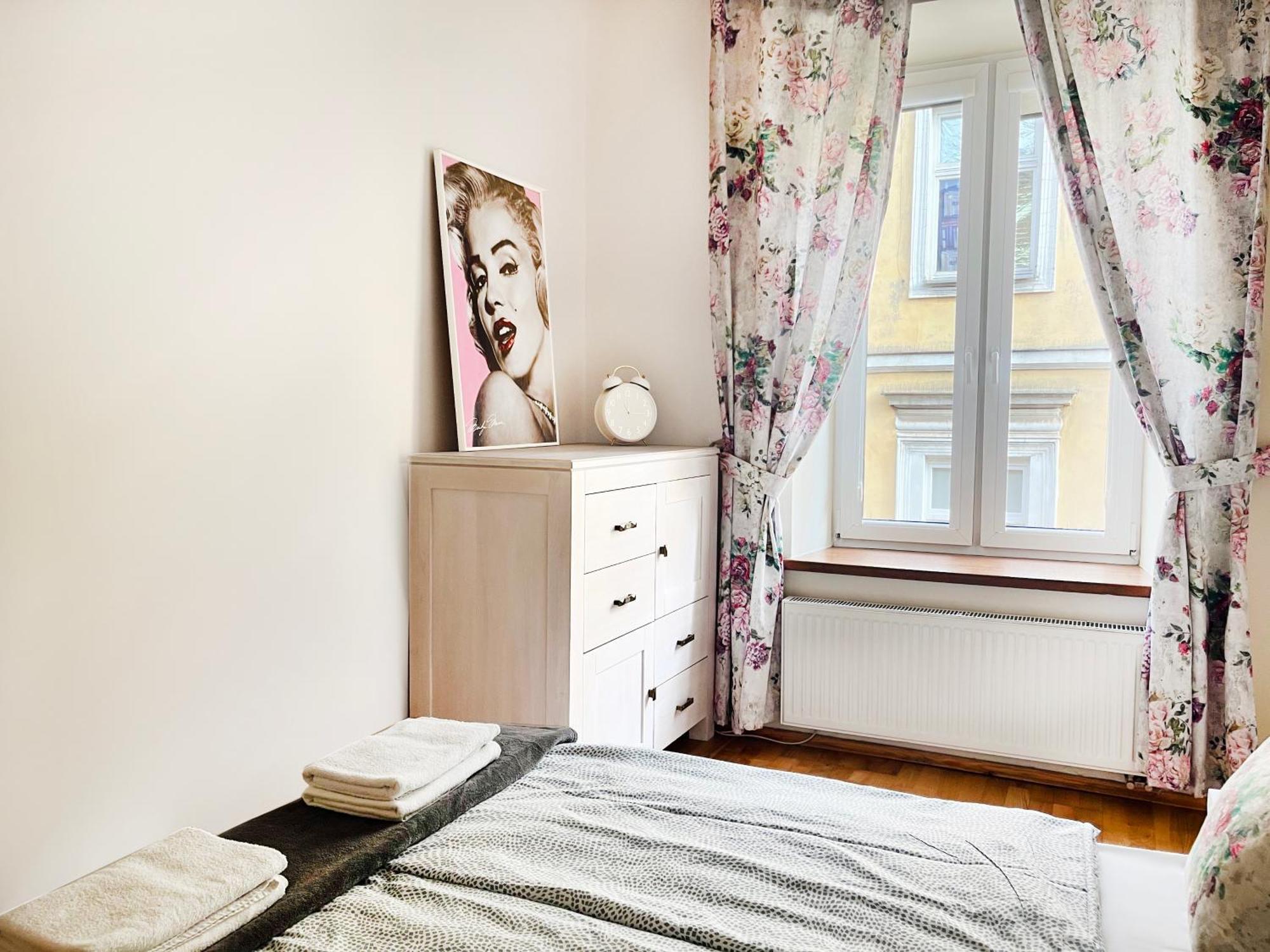 2-Room Apartment With Kitchen, Heart Of Cracow Old Town Krakow Dış mekan fotoğraf